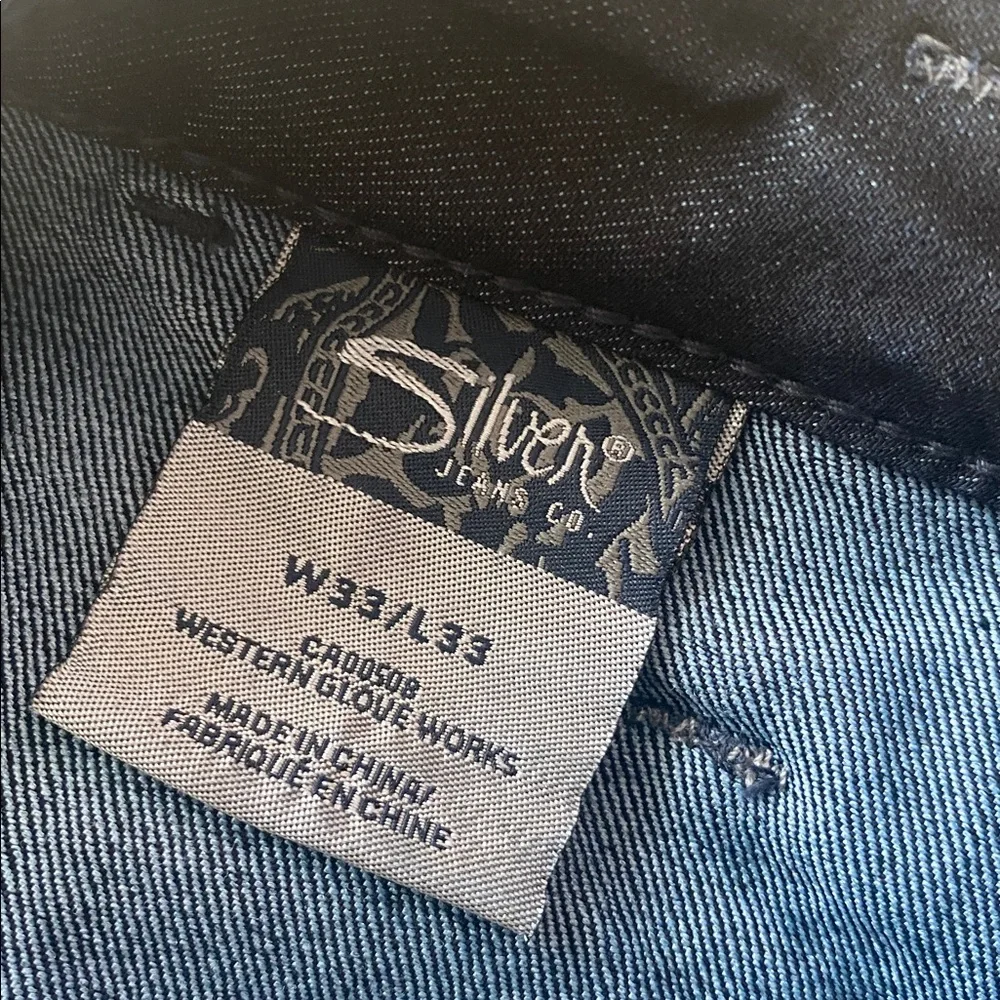 Silver Abbey jeans size w33/L-33 dark wash. - Picture 5 of 6